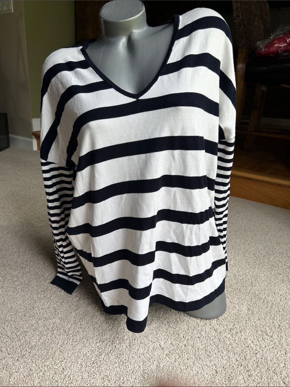 KAREN KANE BLACK-AND-WHITE STRIPED SWEATER